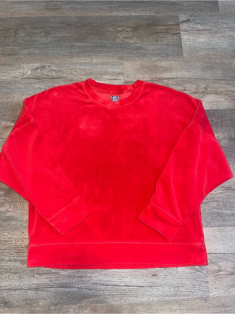 Aerie Women’s Bright Red Velour Crewneck Sweatshirt